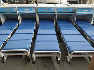 China Amortiguador suave de la esponja de la familia de la atención hospitalaria del uso del acompañamiento del gabinete paciente de Fold Bed And proveedor
